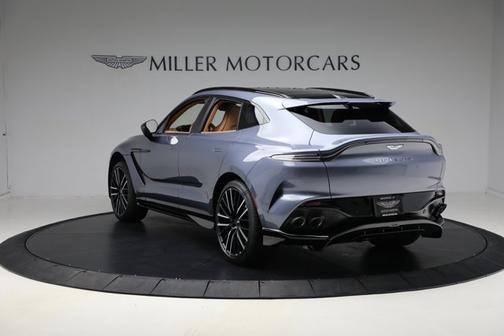 2025 Aston Martin DBX 707