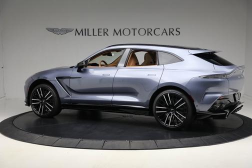 2025 Aston Martin DBX 707