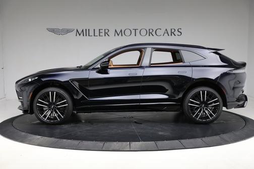 2025 Aston Martin DBX 707