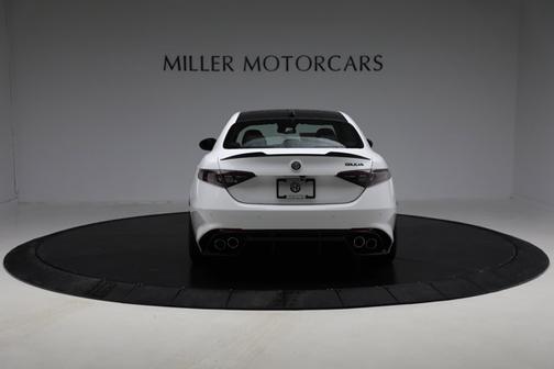 2024 Alfa Romeo Giulia Quadrifoglio
