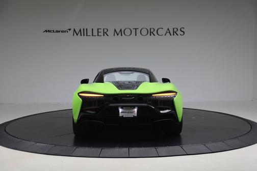 2023 McLaren Artura Performance