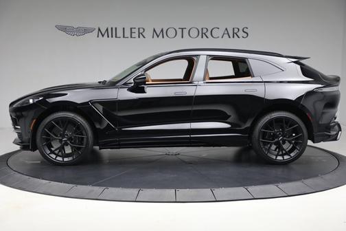 2025 Aston Martin DBX 707