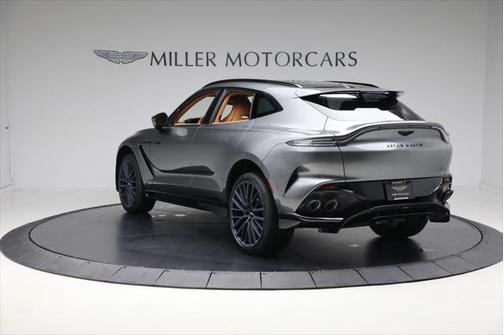 2025 Aston Martin DBX 707