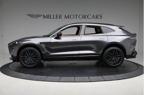 2025 Aston Martin DBX 707