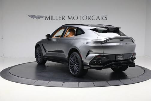 2025 Aston Martin DBX 707