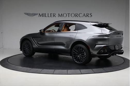 2025 Aston Martin DBX 707