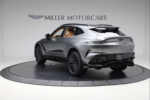 2025 Aston Martin DBX 707