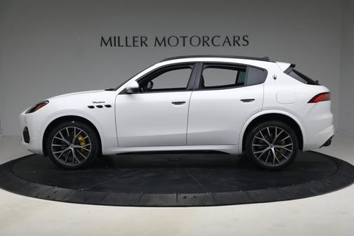 Bianco 2026 Maserati Grecale Modena