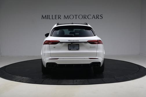 Bianco 2026 Maserati Grecale Modena