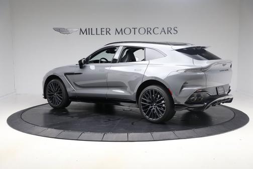 2025 Aston Martin DBX 707