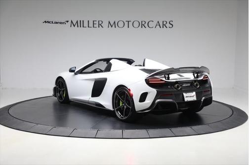 2016 McLaren 675LT Base