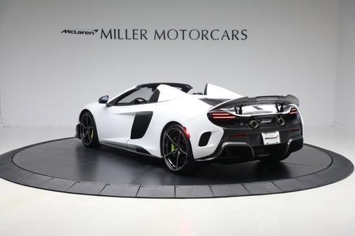 2016 McLaren 675LT Base