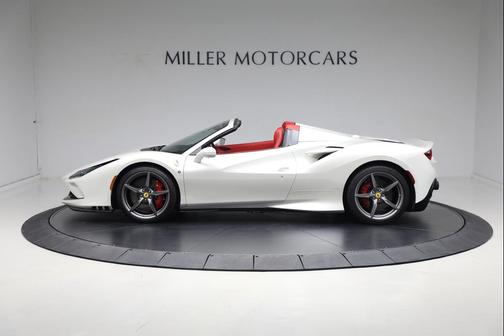 Bianco Fuji 2023 Ferrari F8 Spider Convertible