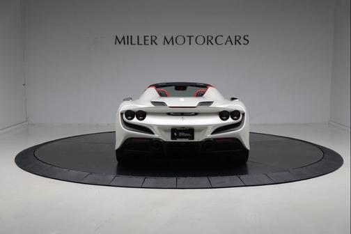 Bianco Fuji 2023 Ferrari F8 Spider Convertible
