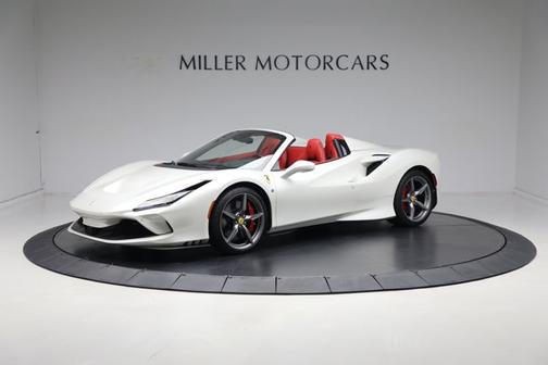 Bianco Fuji 2023 Ferrari F8 Spider Convertible