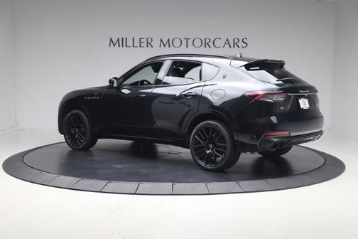 Nero Ribelle Metallic 2023 Maserati Levante Modena S