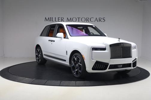 Arctic White 2026 Rolls-Royce Cullinan Black Badge