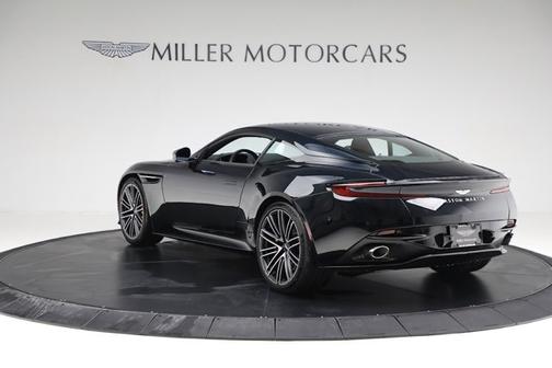 2024 Aston Martin DB12 V8