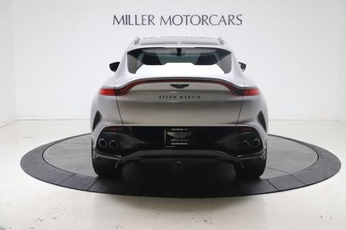 2025 Aston Martin DBX 707