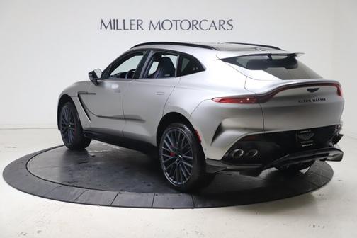 2025 Aston Martin DBX 707