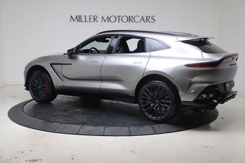 2025 Aston Martin DBX 707