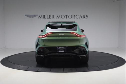 Q Iridescent Emerald 2025 Aston Martin DBX 707