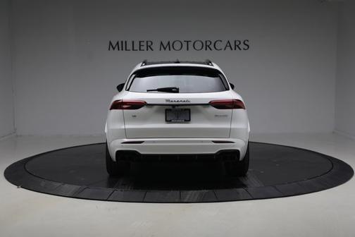 Bianco 2026 Maserati Grecale Modena