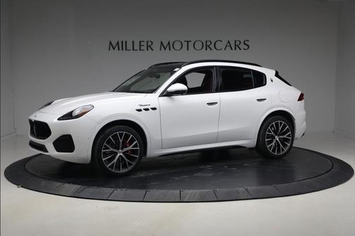 Bianco 2026 Maserati Grecale Modena