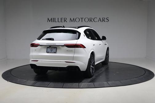 Bianco 2026 Maserati Grecale Modena