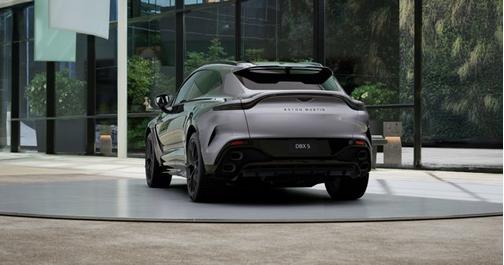 Q Spirit Silver 2026 Aston Martin DBX S