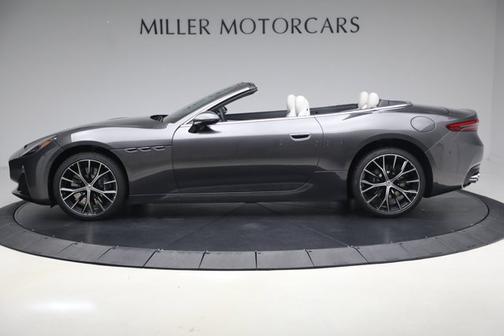 2026 Maserati GranCabrio Modena