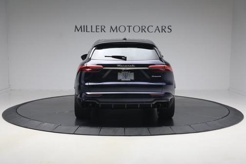 Blu Nobile Metallic 2023 Maserati Grecale Modena