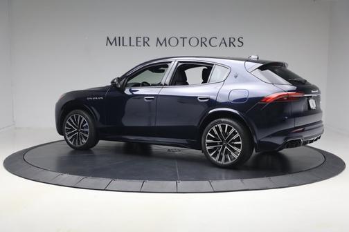Blu Nobile Metallic 2023 Maserati Grecale Modena