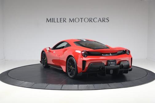 Rosso Scuderia 2019 Ferrari 488 Pista Base