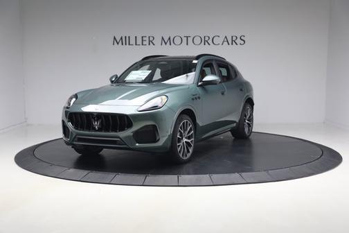 Verde Royale Metallic 2026 Maserati Grecale Modena