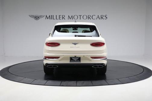 2025 Bentley Bentayga Azure V8