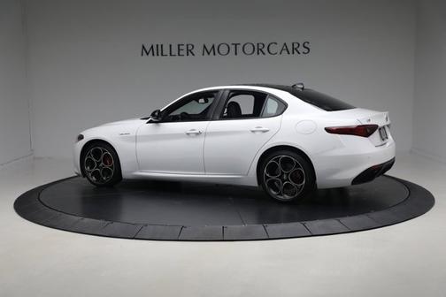 2022 Alfa Romeo Giulia Veloce