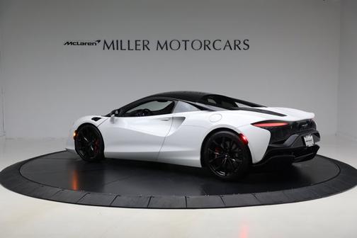 2023 McLaren Artura TechLux