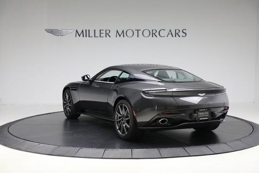 2019 Aston Martin DB11 V8