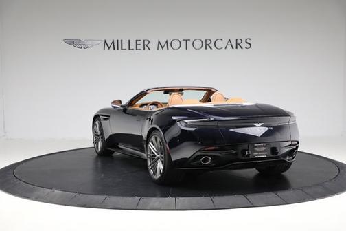 2025 Aston Martin DB12 Volante