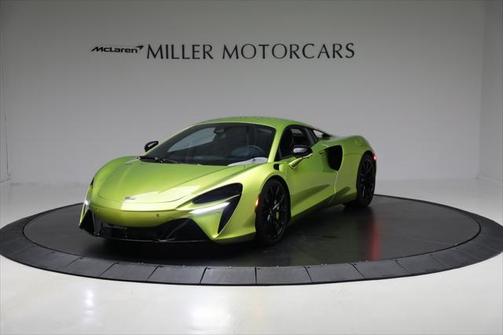 2024 McLaren Artura TechLux