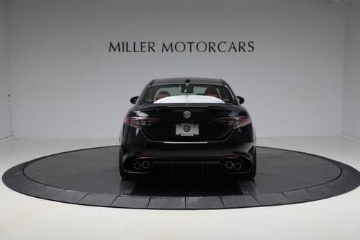 2024 Alfa Romeo Giulia Quadrifoglio
