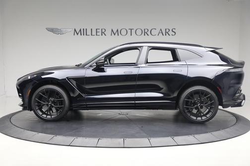 2025 Aston Martin DBX 707