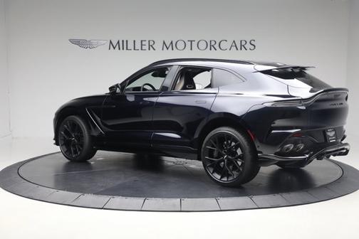 2025 Aston Martin DBX 707