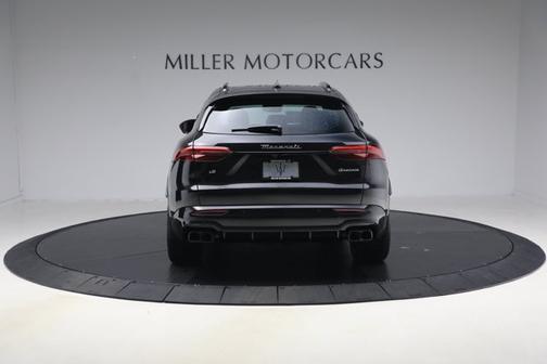 Nero Tempesta Metallic 2026 Maserati Grecale Modena