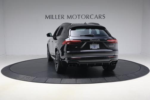 Nero Tempesta Metallic 2026 Maserati Grecale Modena