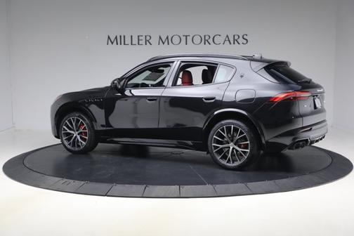 Nero Tempesta Metallic 2026 Maserati Grecale Modena