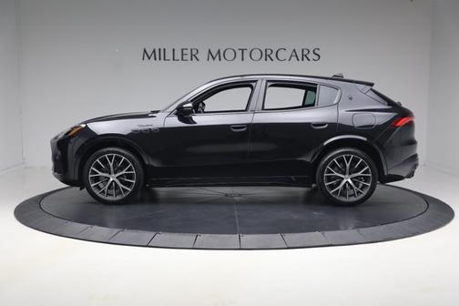 Nero Tempesta Metallic 2026 Maserati Grecale Modena
