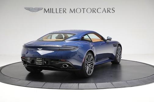 2024 Aston Martin DB12 V8