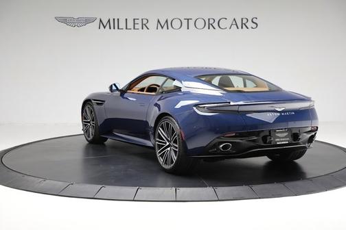 2024 Aston Martin DB12 V8